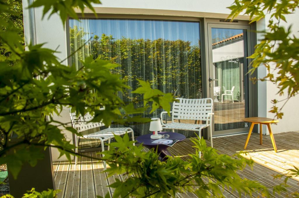 Hotel-Restaurant L'Aquarelle Breuillet  Esterno foto
