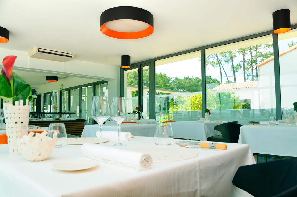 Hotel-Restaurant L'Aquarelle Breuillet  Esterno foto